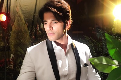 Karanvir Bohra Launches His Second Live Series 'Lockdown with KV'