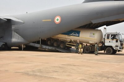 IAF Brings Six Empty Cryogenic Oxygen Containers from Dubai, Plans Afoot to Bring More
