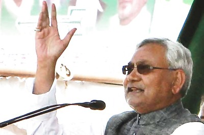 Nitish to meet Manmohan, Chidambaram today
