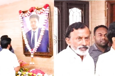 Actor Mohan Pays Tribute To Late Director Vetri Duraisamy