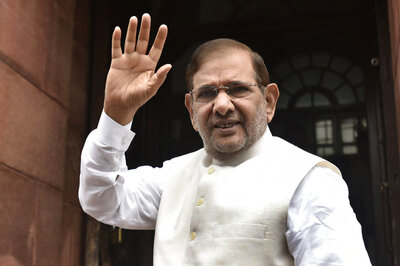 Sharad Yadav Moves Election Commission, JD(U) Asks Him to Skip Lalu's Rally