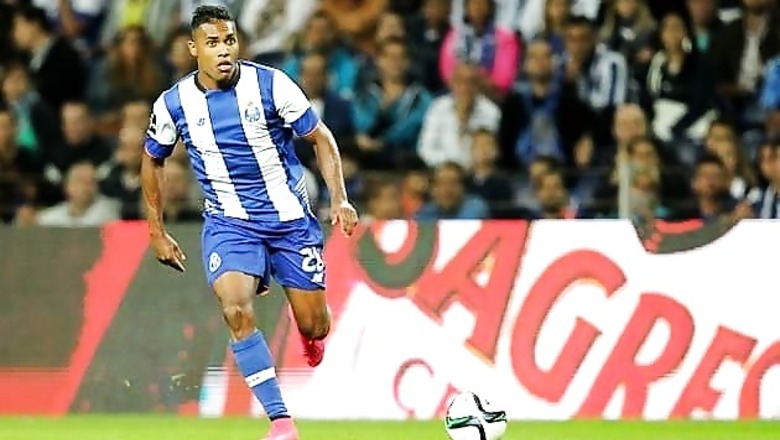 Juventus sign Brazil left back Alex Sandro from Porto