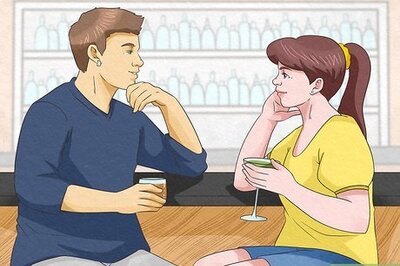 Hugging a Crush or Female Friend: Tips for Guys