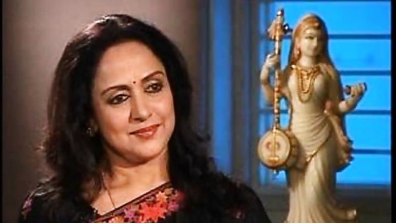 FIR against Hema Malini for addressing people in temple