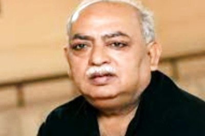 FIR Lodged Against Munawwar Rana For Comparing Valmiki To Taliban