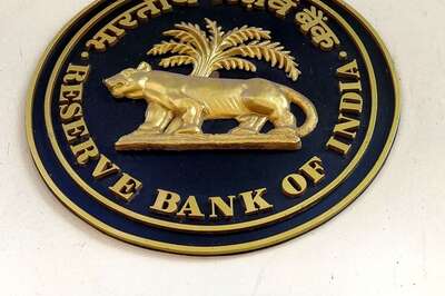 RBI Issues Guidelines to Tackle ‘Brash, Deviant’ Loan Recovery Agents: Here's What It Means