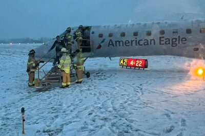 Watch | Plane Skids Off Runway in New York’s Rochester Airport as Harsh Winter Batters US