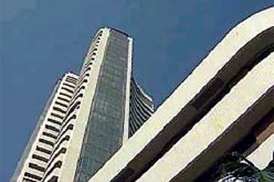Mkts marginally weak; Ranbaxy, ICICI Bank, Sterlite plunge