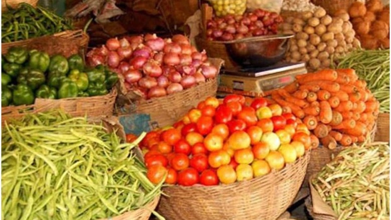 Tomato Prices Touch Rs 100 in Malda, Aizawl, Imphal Due to Rain-related Supply Crunch