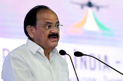 Venkaiah Naidu Cuts Short Hyderabad Visit, Huddles With Legal Experts on Impeachment Motion Against CJI