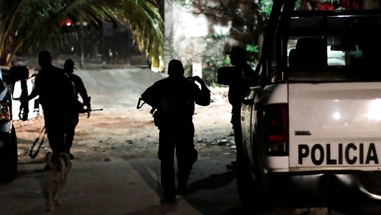 13 killed in ambush in violent Mexican state