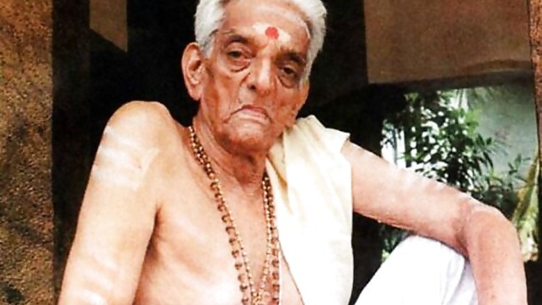 Southern actor Unni Krishnan Namboothiri turns 90