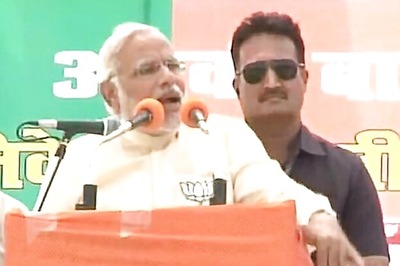 Modi uses caste card to reply to Priyanka's barbs