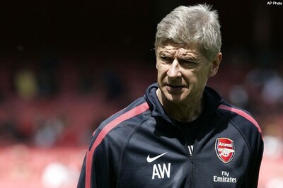 Wenger signs 3-year extension with Arsenal