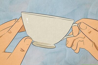 How to Perform a Tea Leaf Reading: Symbols, Meaning, & More