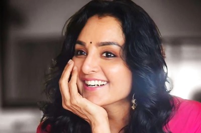 Manju Warrier Aces The Ethnic Game In A Pink Chiffon Saree