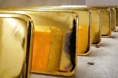 Gold Gains As Dollar Softens Ahead Of Fed Meeting