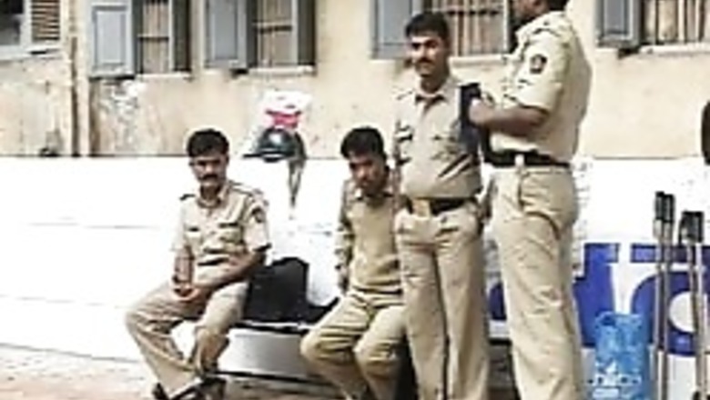 1,800 held across state, Mumbai on the edge