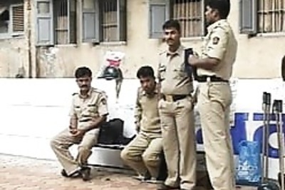 1,800 held across state, Mumbai on the edge