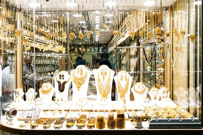 Gold Price Today: Yellow Metal Remains Low on Akshaya Tritiya; Experts Say Buy On Dips