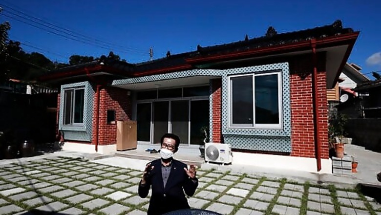 Coronavirus Remakes South Koreans' Thanksgiving Traditions