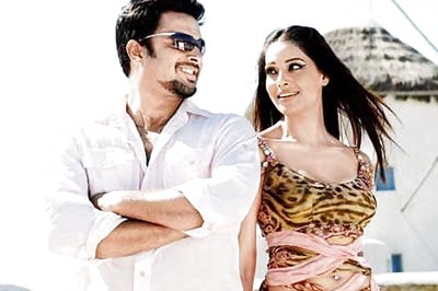 Bipasha's 'Jodi Breakers' in a legal soup