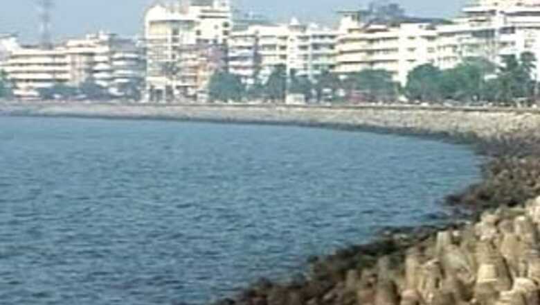 Reserve MHDHA flats for Marathis: Bal Thackeray