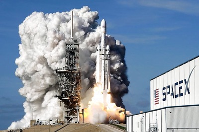 SpaceX's Falcon 9 Launches Spanish Satellite Into orbit