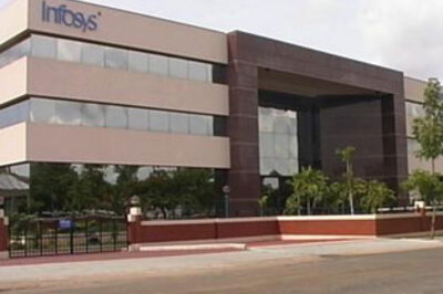 Economic recovery triggers more hiring by Infosys