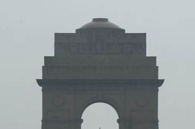 Delhi Govt Seeks Meeting With Centre For Evaluating Cloud Seeding To Tackle Winter Air Pollution