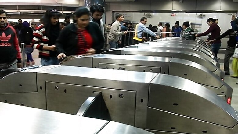Delhi Metro Snag Adds to Woes of Commuters in Phase II of Odd-Even Scheme