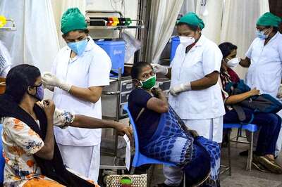 Maharashtra Cabinet Pushes for Increase in Vaccination Pace as Covid-19 Cases Rise