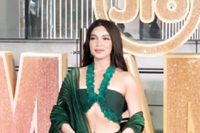 Bhumi Pednekar Turns Heads In Green Fusion Saree At Jio MAMI Mumbai Film Festival