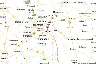 Noida traffic police present roses to law-abiding motorists