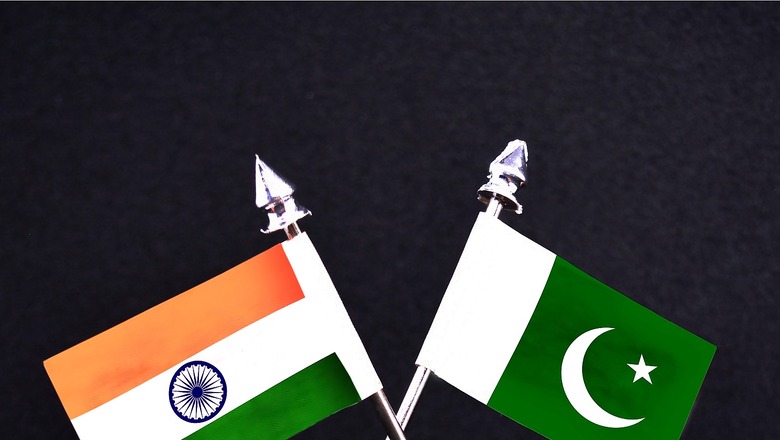 India, Pakistan Exchange Lists Of Prisoners