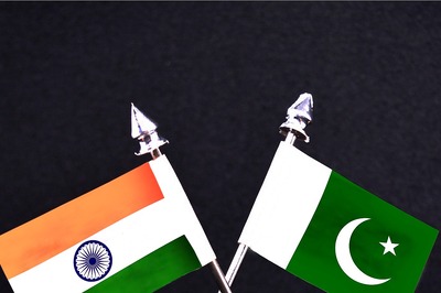 India, Pakistan Exchange Lists Of Prisoners