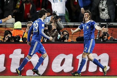 Argentina knock out Greece from WC