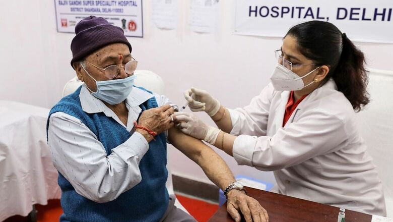 Vaccination Centres in Delhi to Operate Till 9pm from March 22, More Manpower to Be Deployed