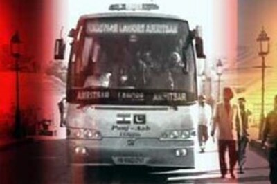Delhi-Lahore bus leaves for Pak