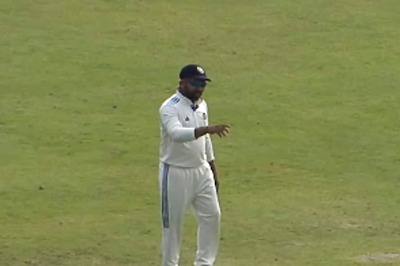 'Ae Bhai Hero Nahi Banne ka': Rohit Sharma Asks Sarfaraz Khan to Wear Helmet While Fielding at Silly Point