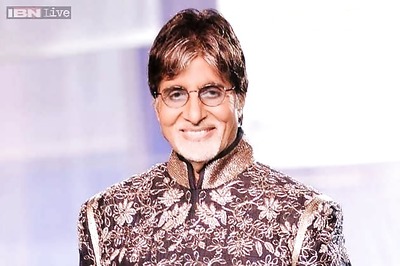 Amitabh Bachchan ditches his old black frames for new specs; looks younger