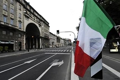 Moody's downgrades Italy, warns of further cut