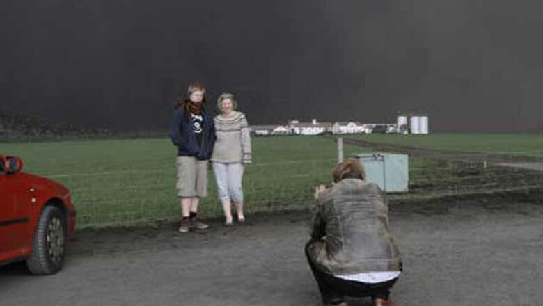 Volcanic ash: UK, Ireland set new flying zone