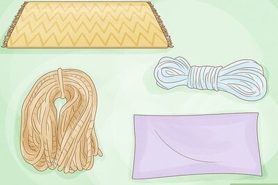 How to Choose a Cat Scratching Tree