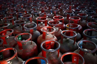 Jet Fuel Price Hiked by 6%; LPG Costlier by Rs 1.50 a Cylinder