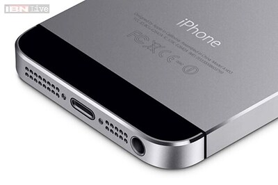 Future iPhones to mimic cats, could rotate mid-flight to prevent damage when dropped