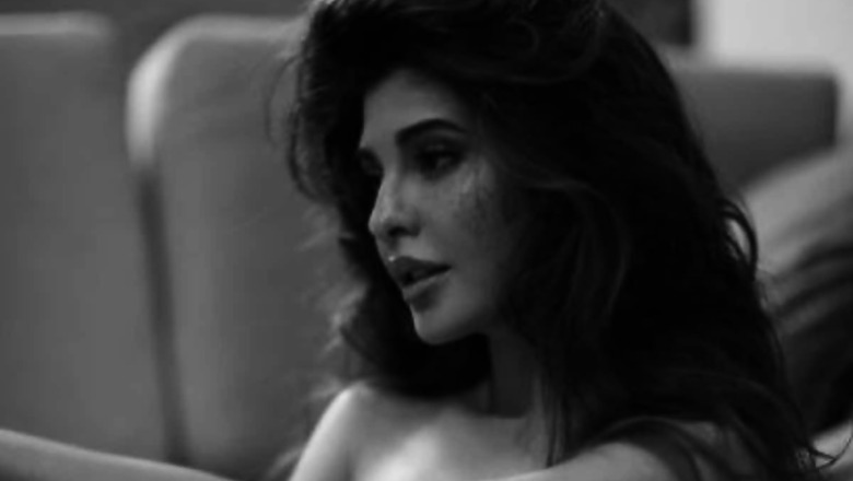 Jacqueline Fernandez Strikes a Pose in a Front-Open Jacket, See Pic