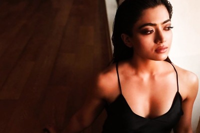 Sexy! Rashmika Mandanna Flaunts Cleavage in Short Black Dress, Hot Photo Goes Viral