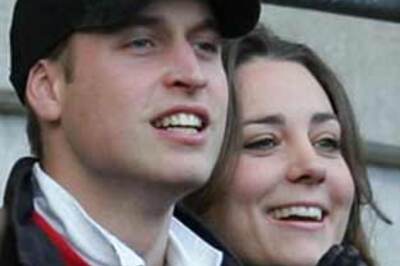 Queen warns paparazzi over targeting royal family