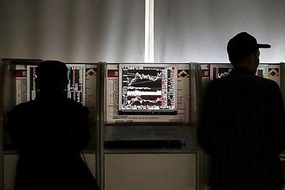 Asia stocks cautiously mixed, dollar tries to bounce